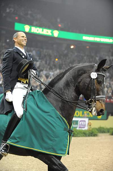 WorldCup-4-18-09-DressageAwardsFinal-774-SteffenPeters-Ravel-DDeRosaPhoto