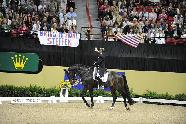 WorldCup-4-18-09-DressageFreestyle-478-DDeRosaPhoto