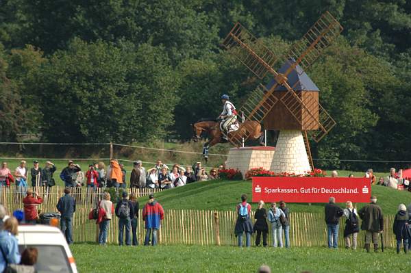 083-WEGXX-8-26-06-DeRosaPhoto