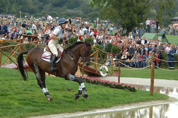 512-WEGXX-8-26-06-DeRosaPhoto