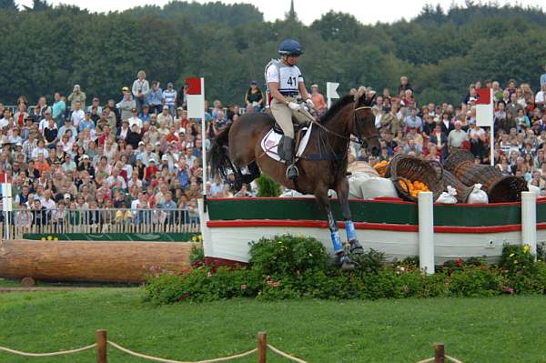 606-WEGXX-KarenO'Connor-8-26-06-DeRosaPhoto