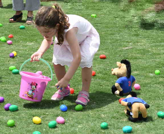 IPC-Easter-4-16-17-5221-DDeRosaPhoto