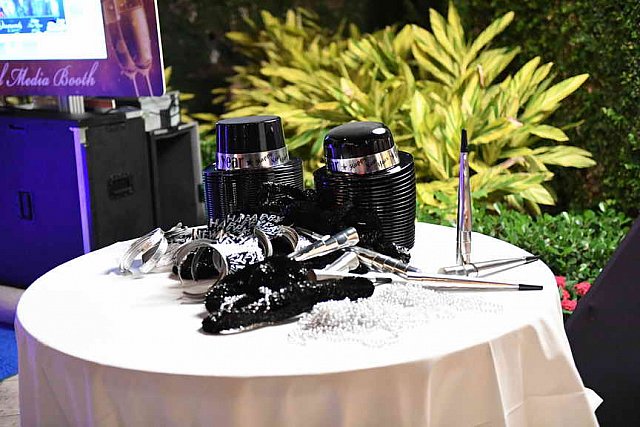 IPC-NYE-12-31-16-0924-DDeRosaPhoto